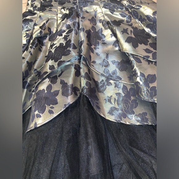 Vintage Rare Roberta Cocktail Dress Black Gold Floral Layered Skirt - Size 9/10 - Picture 9 of 14
